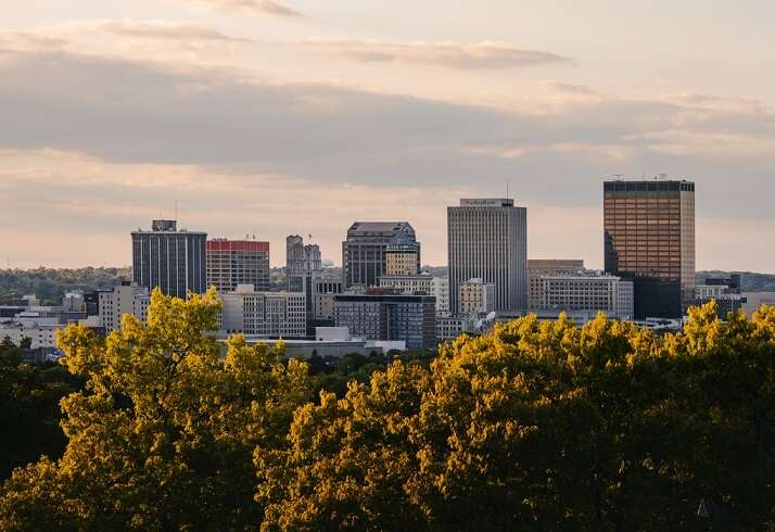 Elija entre varias compañías de préstamos de títulos en Dayton Ohio.